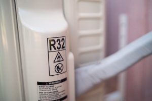 Label Information of R32 refrigerant gas type of inverter air condition